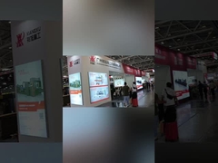 মেলায় অংশগ্রহণকারী আঠালো এবং সেলাইয়ের মেশিন